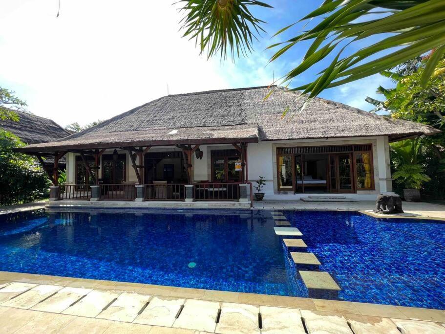 Bali Berg Villa, Sanur Экстерьер фото